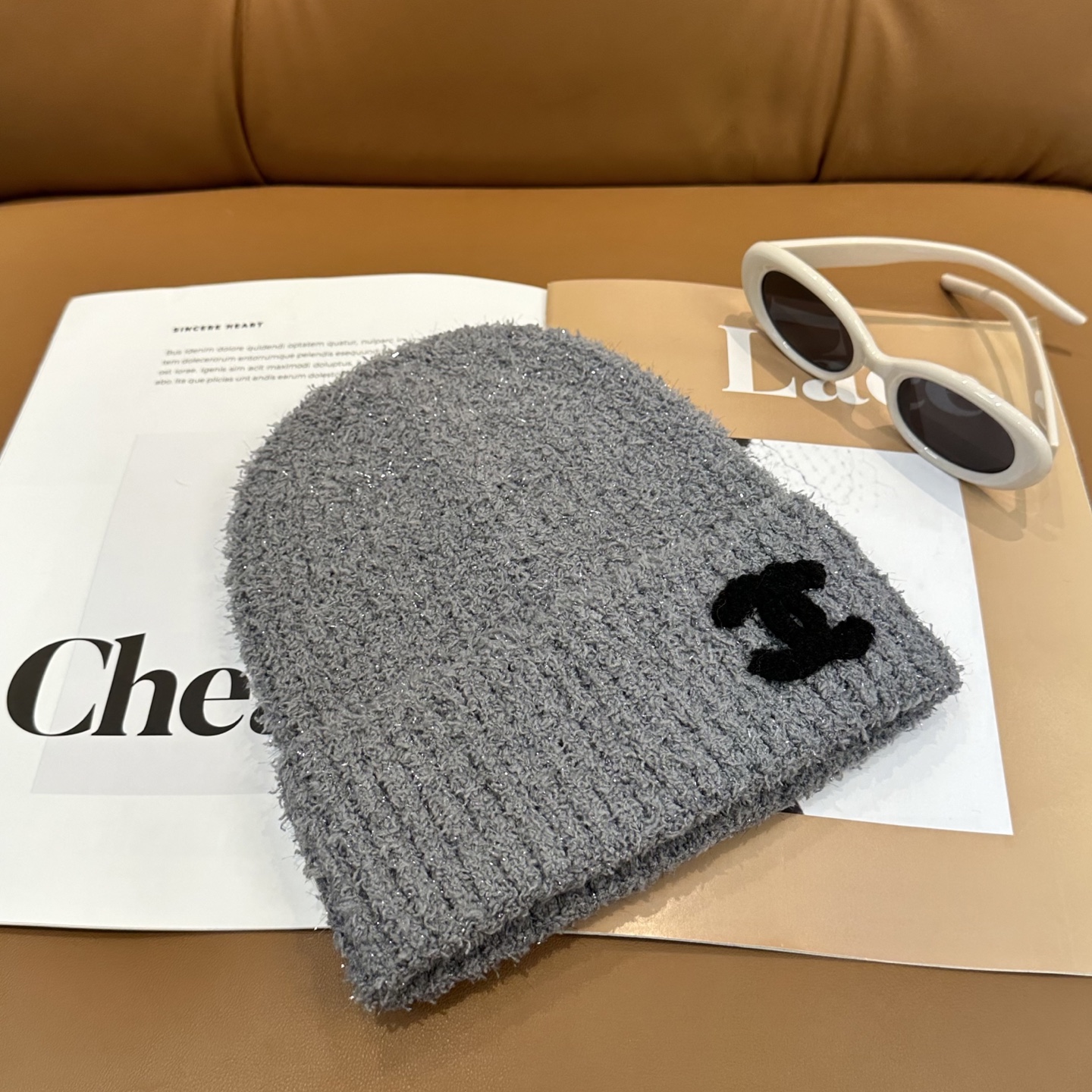 香奈儿CHANEL 小香爆款针织帽！小红书新品发布，太🉑️了，高弹面料 经典色系，男女同款哦