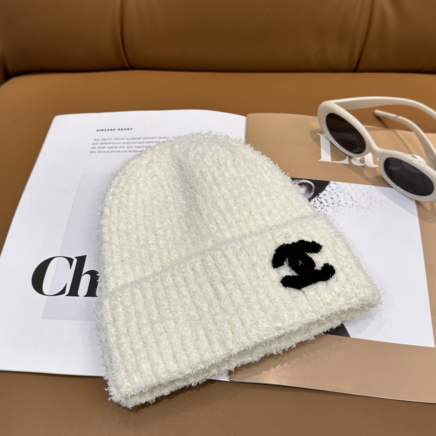 香奈儿CHANEL 小香爆款针织帽！小红书新品发布，太🉑️了，高弹面料 经典色系，男女同款哦