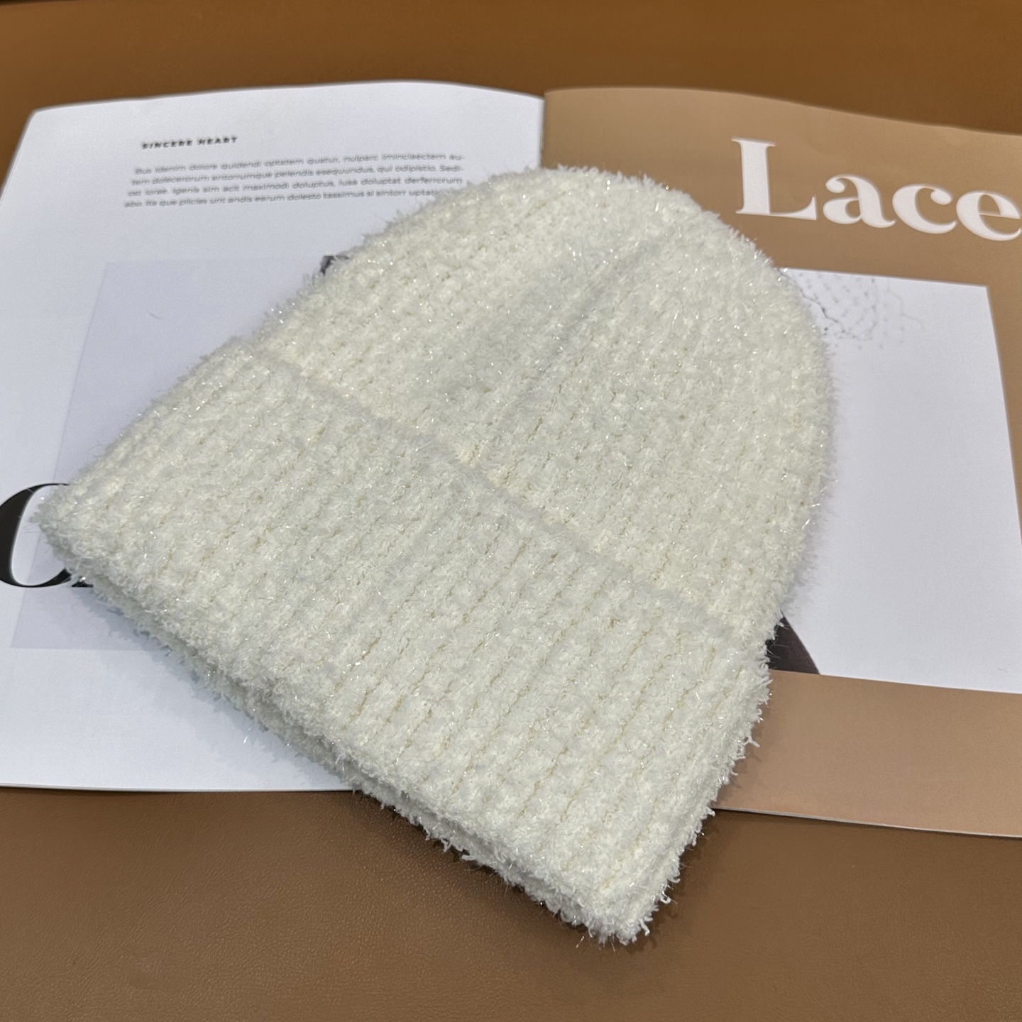 香奈儿CHANEL 小香爆款针织帽！小红书新品发布，太🉑️了，高弹面料 经典色系，男女同款哦