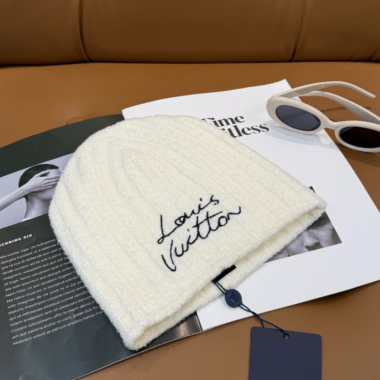 ⚫️Lv刺绣针织帽非常百搭 男女通用 亲们可以看细节，车工整齐 透气舒适，采用进口毛线料！潮人必备！