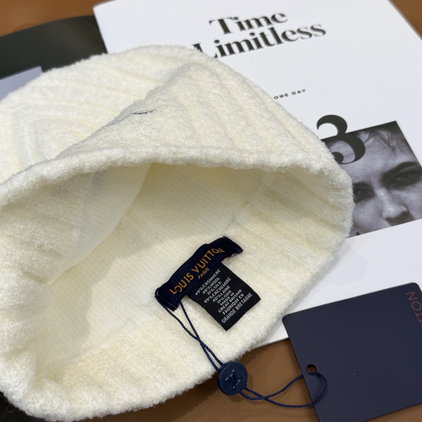 ⚫️Lv刺绣针织帽非常百搭 男女通用 亲们可以看细节，车工整齐 透气舒适，采用进口毛线料！潮人必备！