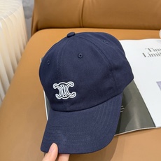 爆款CELINE(赛琳)官网代购版本。 原版1:1 定制! 简约字母明星同款最新棒球帽,时尚潮流,高端做 爆款CELINE(赛琳)官网代购版本。 原版1:1 定制! 简约字母明星同款最新棒球帽,时尚潮流,高端做