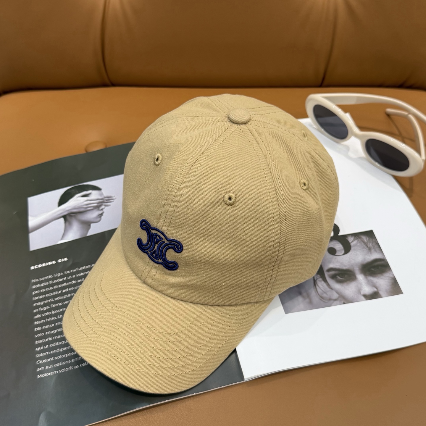 爆款CELINE（赛琳）官网代购版本。 原版1:1 定制！ 简约字母明星同款最新棒球帽，时尚潮流，高端做