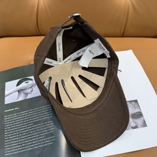 爆款CELINE(赛琳)官网代购版本。 原版1:1 定制! 简约字母明星同款最新棒球帽,时尚潮流,高端做 爆款CELINE(赛琳)官网代购版本。 原版1:1 定制! 简约字母明星同款最新棒球帽,时尚潮流,高端做
