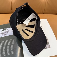 爆款CELINE(赛琳)官网代购版本。 原版1:1 定制! 简约字母明星同款最新棒球帽,时尚潮流,高端做 爆款CELINE(赛琳)官网代购版本。 原版1:1 定制! 简约字母明星同款最新棒球帽,时尚潮流,高端做
