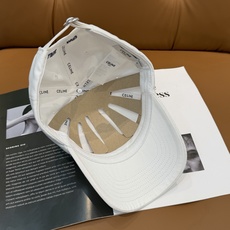 爆款CELINE(赛琳)官网代购版本。 原版1:1 定制! 简约字母明星同款最新棒球帽,时尚潮流,高端做 爆款CELINE(赛琳)官网代购版本。 原版1:1 定制! 简约字母明星同款最新棒球帽,时尚潮流,高端做