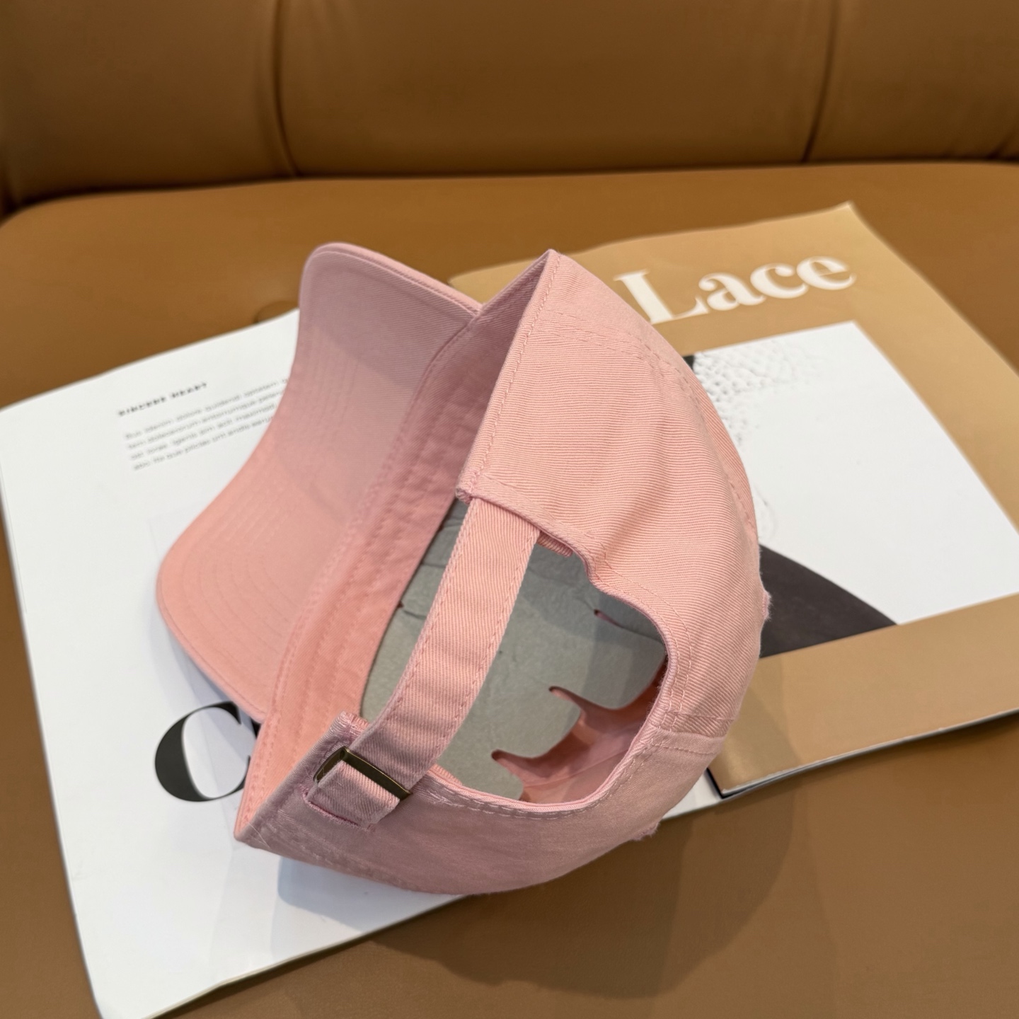 【CHANEL香奈儿】春夏新款简约小香logo棒球帽，新款出货，大牌款超好搭配，赶紧入手！