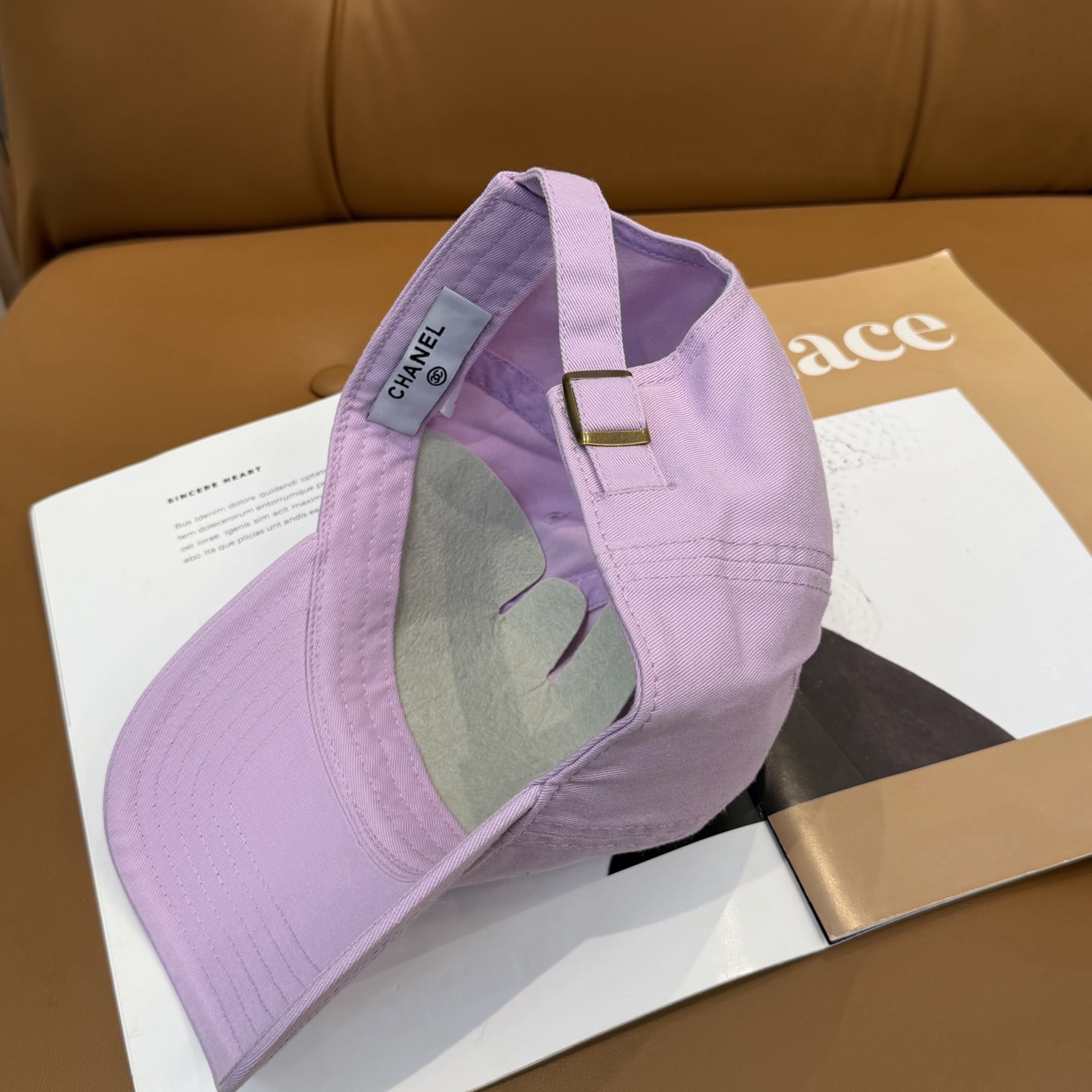 【CHANEL香奈儿】春夏新款简约小香logo棒球帽，新款出货，大牌款超好搭配，赶紧入手！