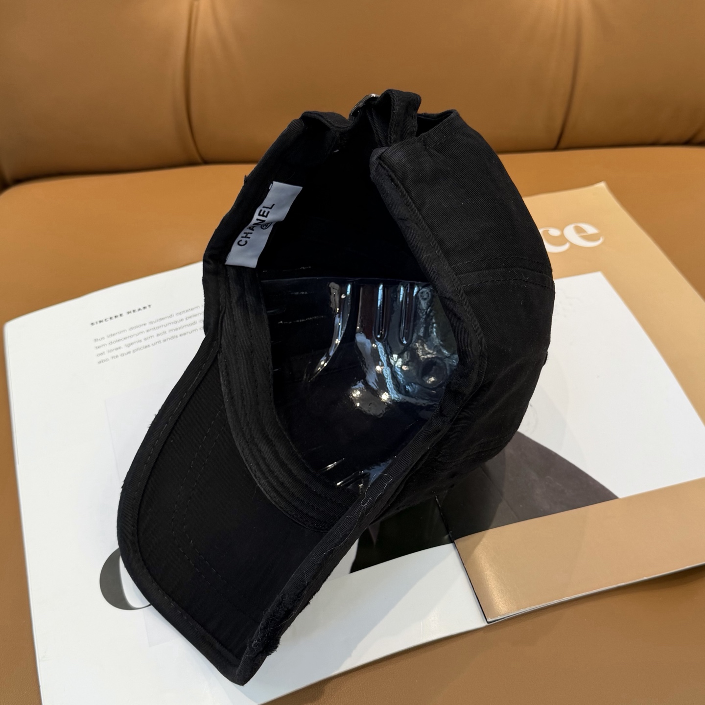 【CHANEL香奈儿】春夏新款简约小香logo棒球帽，新款出货，大牌款超好搭配，赶紧入手！