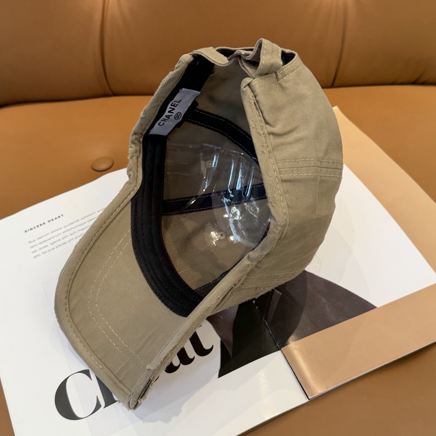 【CHANEL香奈儿】春夏新款简约小香logo棒球帽，新款出货，大牌款超好搭配，赶紧入手！