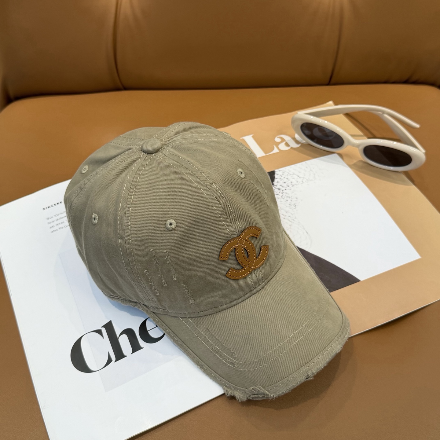 【CHANEL香奈儿】春夏新款简约小香logo棒球帽，新款出货，大牌款超好搭配，赶紧入手！