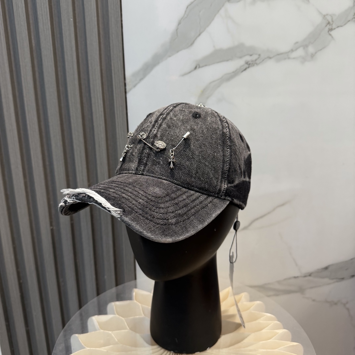 克罗心新款高品质洗水牛仔棒球帽，高端定制版！网红时尚博主同款！墙裂推荐！质量巨好！头围57cm