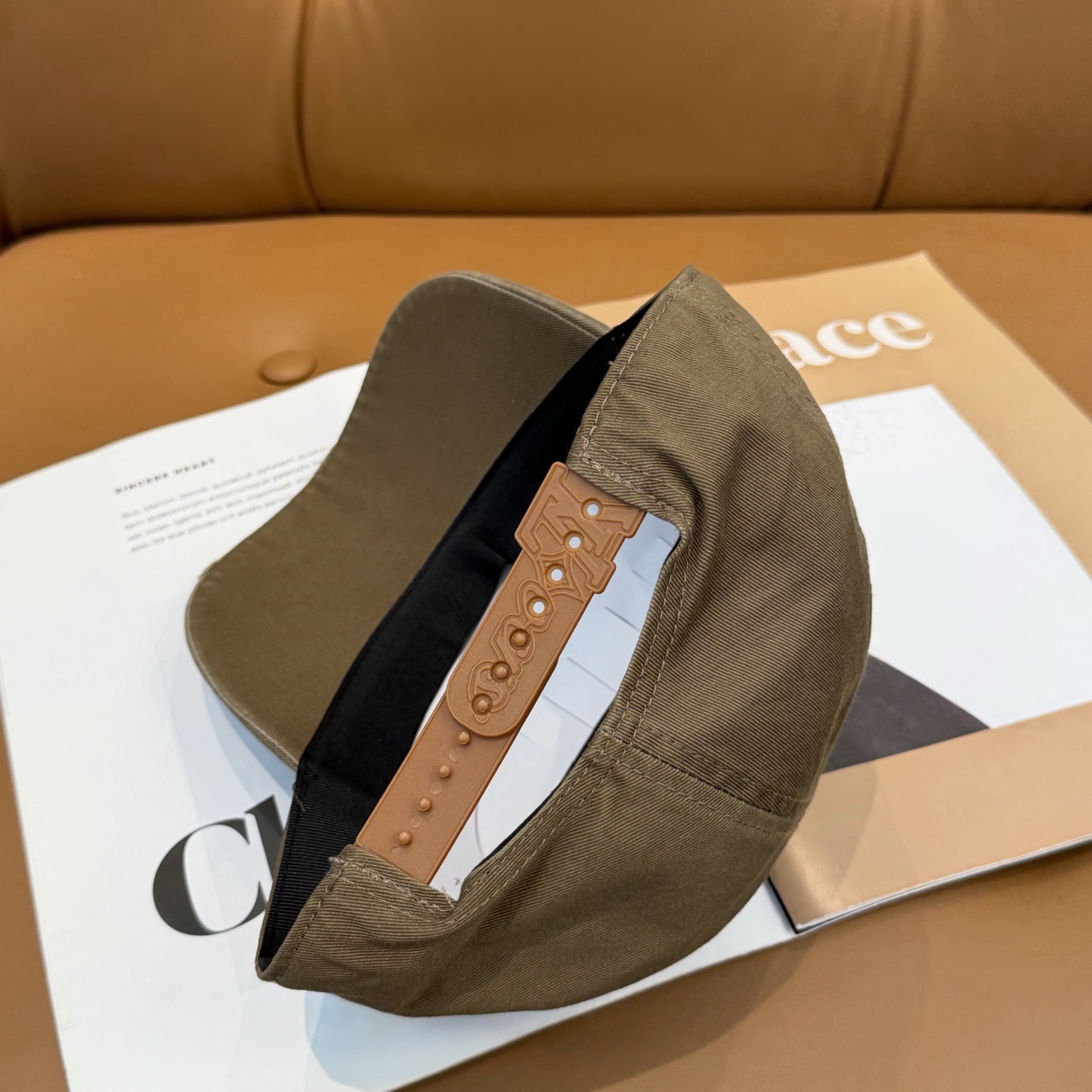 LV路易威登高版本专柜爆款刺绣棒球帽 重工打造♥️高端大气，百搭款🤗男女通用！