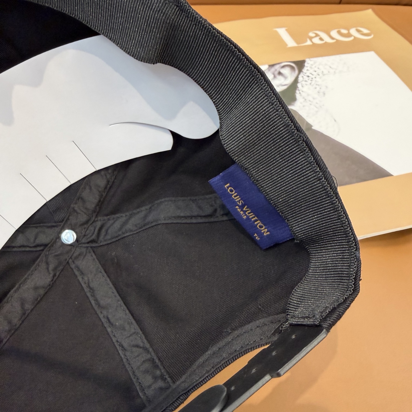 LV路易威登高版本专柜爆款刺绣棒球帽 重工打造♥️高端大气，百搭款🤗男女通用！