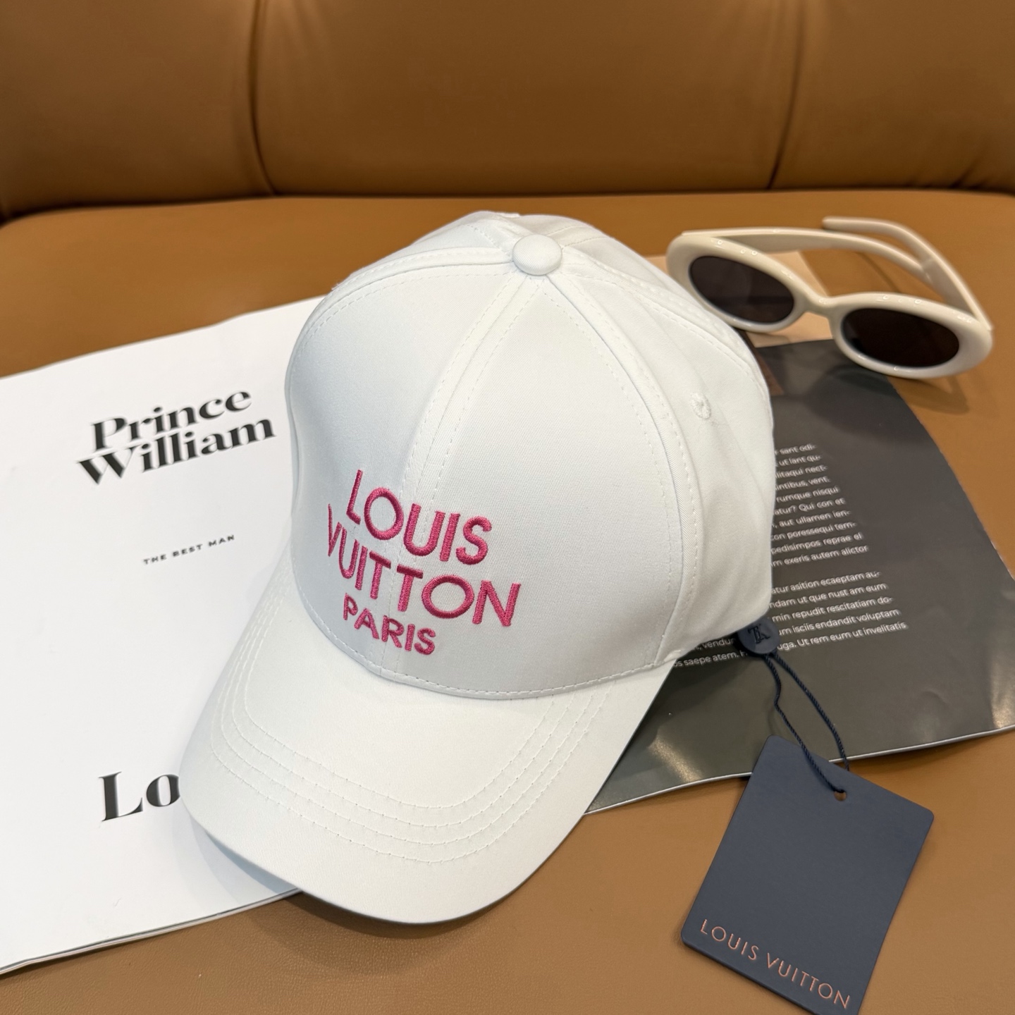 Louis Vuitton LV路易威登高版本刺绣 棒球帽 重工打造 高端 ，百搭款