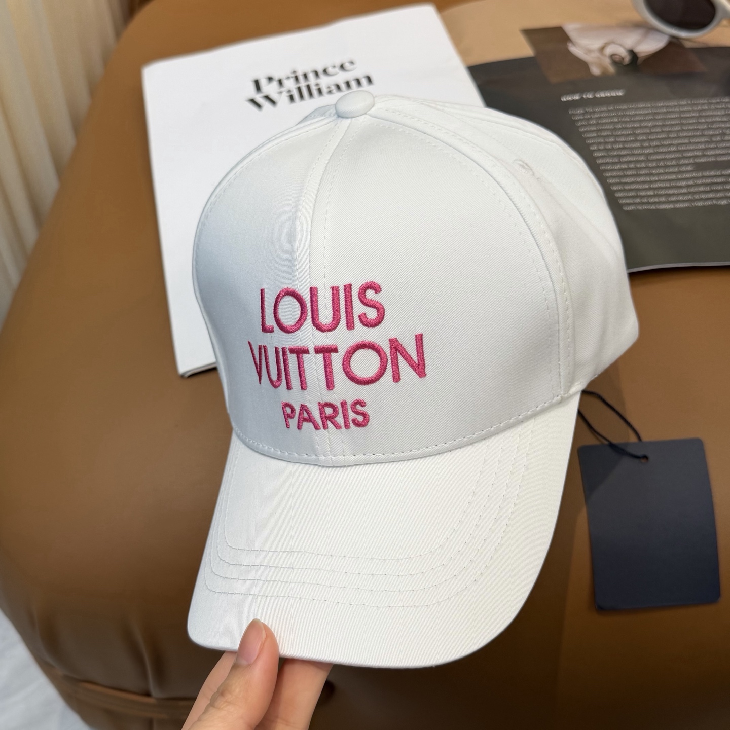 Louis Vuitton LV路易威登高版本刺绣 棒球帽 重工打造 高端 ，百搭款