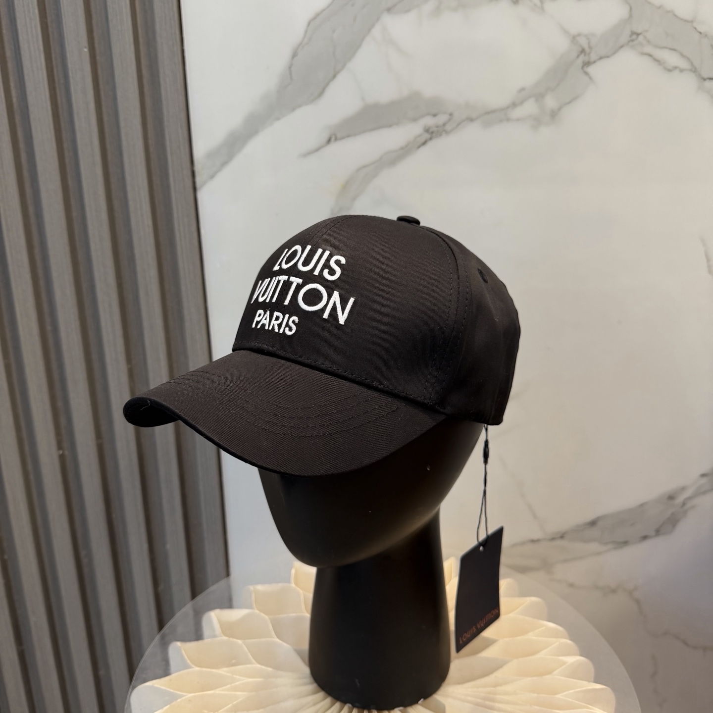 Louis Vuitton LV路易威登高版本刺绣 棒球帽 重工打造 高端 ，百搭款
