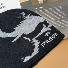 。始祖鸟高品质针织帽 秋冬最新款情侣款针织毛线帽!超级保暖抗寒!专柜在售款!超好看百搭,夏天出过鸭舌帽和 。始祖鸟高品质针织帽 秋冬最新款情侣款针织毛线帽!超级保暖抗寒!专柜在售款!超好看百搭,夏天出过鸭舌帽和