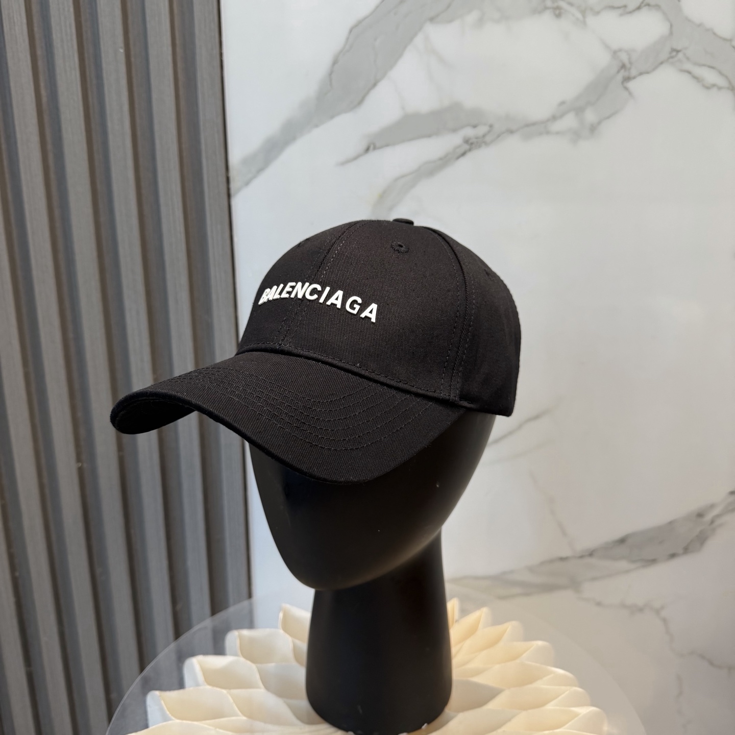 Balenciaga Balenciaga 新款巴黎世家 棒球帽我家对巴黎世家的工艺已经是炉火纯青了 必爆 BALENCIAGA巴黎世家新款纯棉棒球帽