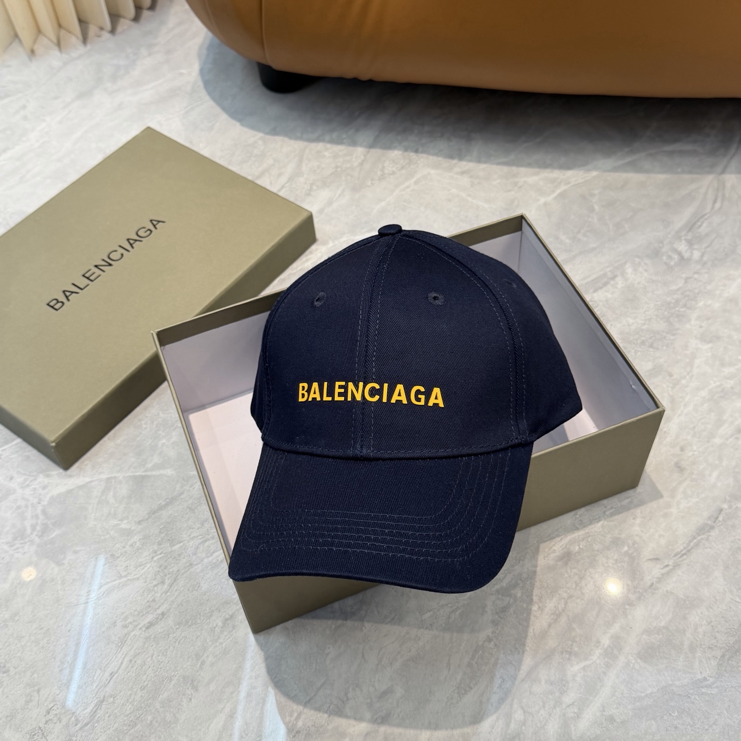 Balenciaga Balenciaga 新款巴黎世家 棒球帽我家对巴黎世家的工艺已经是炉火纯青了 必爆 BALENCIAGA巴黎世家新款纯棉棒球帽