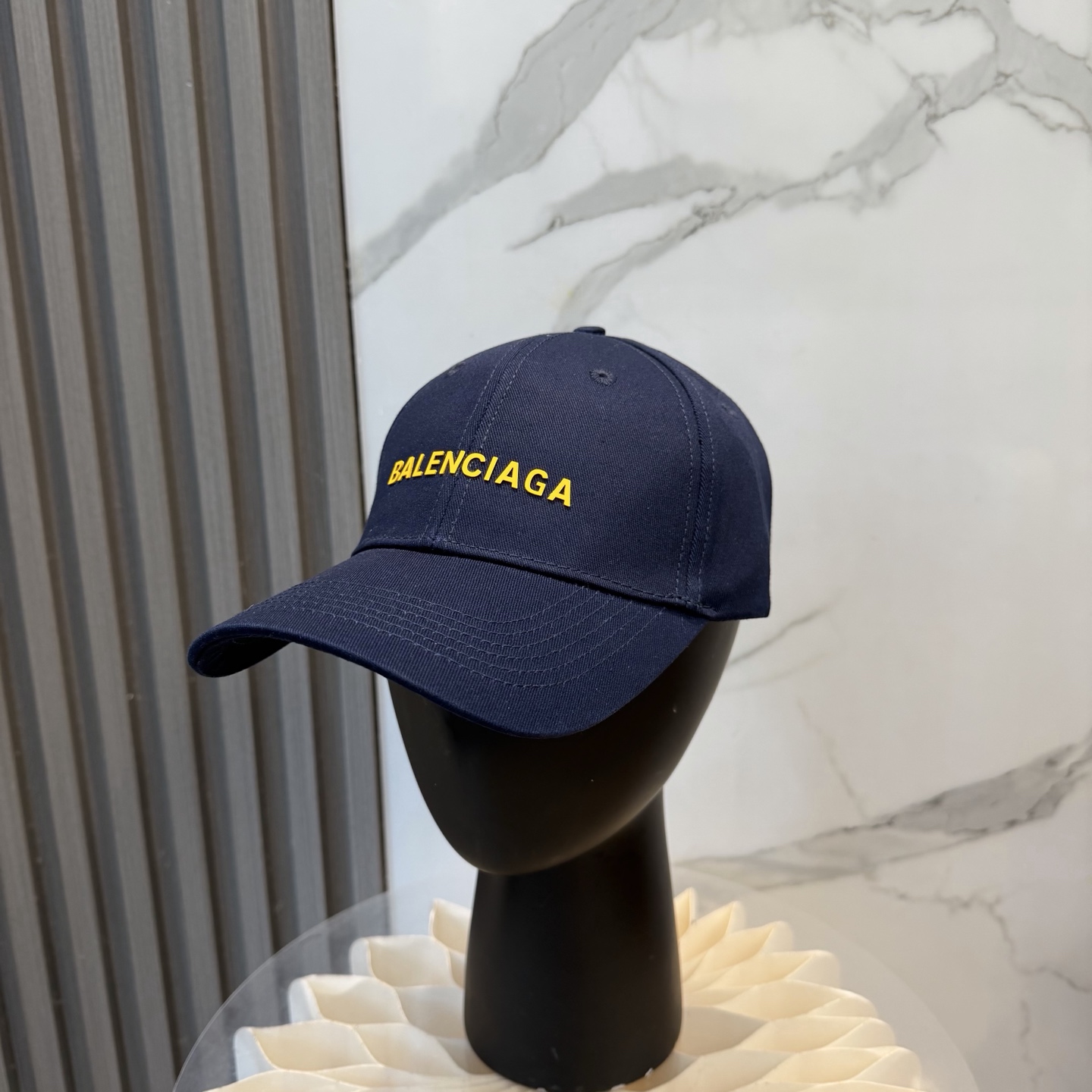 Balenciaga Balenciaga 新款巴黎世家 棒球帽我家对巴黎世家的工艺已经是炉火纯青了 必爆 BALENCIAGA巴黎世家新款纯棉棒球帽