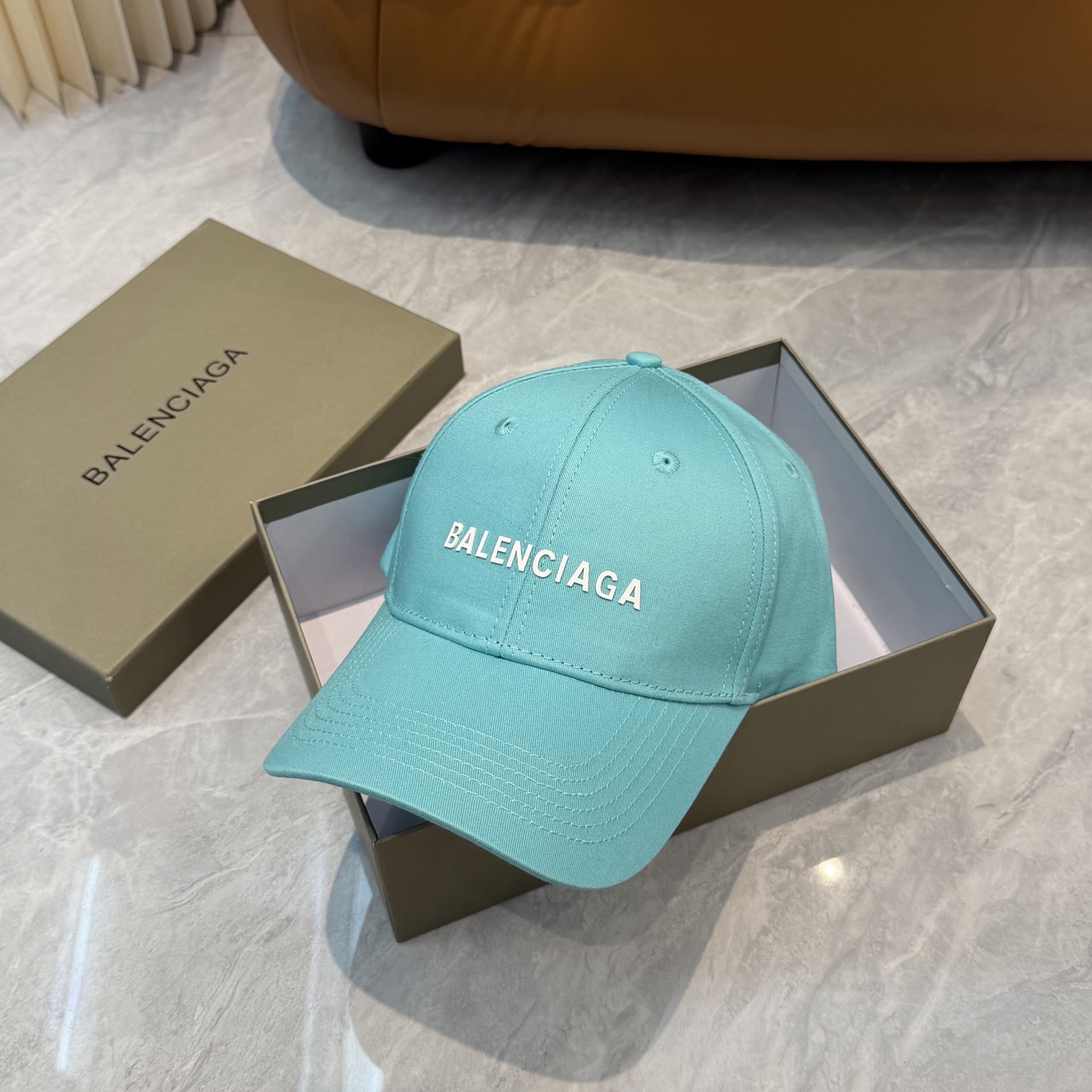Balenciaga Balenciaga 新款巴黎世家 棒球帽我家对巴黎世家的工艺已经是炉火纯青了 必爆 BALENCIAGA巴黎世家新款纯棉棒球帽