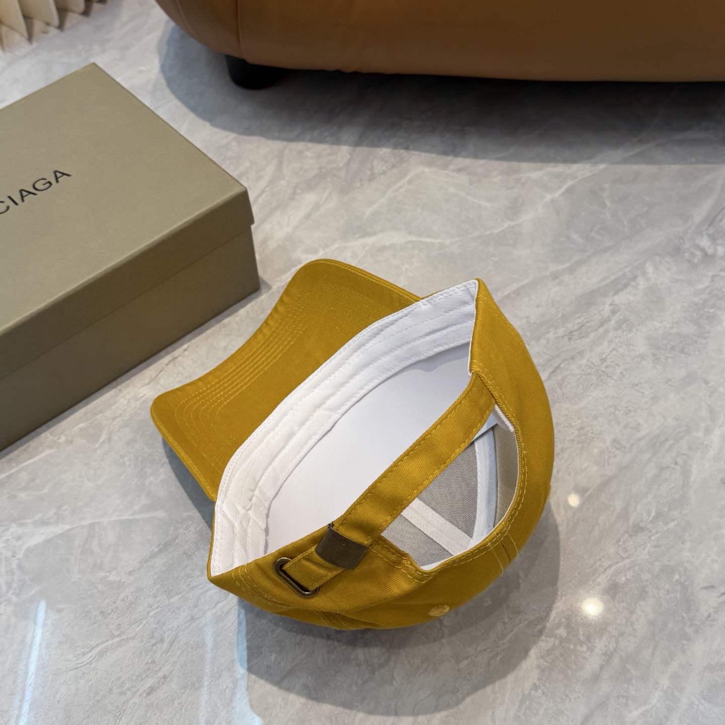 Balenciaga Balenciaga 新款巴黎世家 棒球帽我家对巴黎世家的工艺已经是炉火纯青了 必爆 BALENCIAGA巴黎世家新款纯棉棒球帽