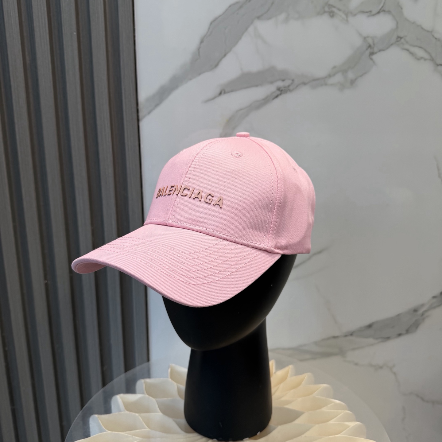 Balenciaga Balenciaga 新款巴黎世家 棒球帽我家对巴黎世家的工艺已经是炉火纯青了 必爆 BALENCIAGA巴黎世家新款纯棉棒球帽