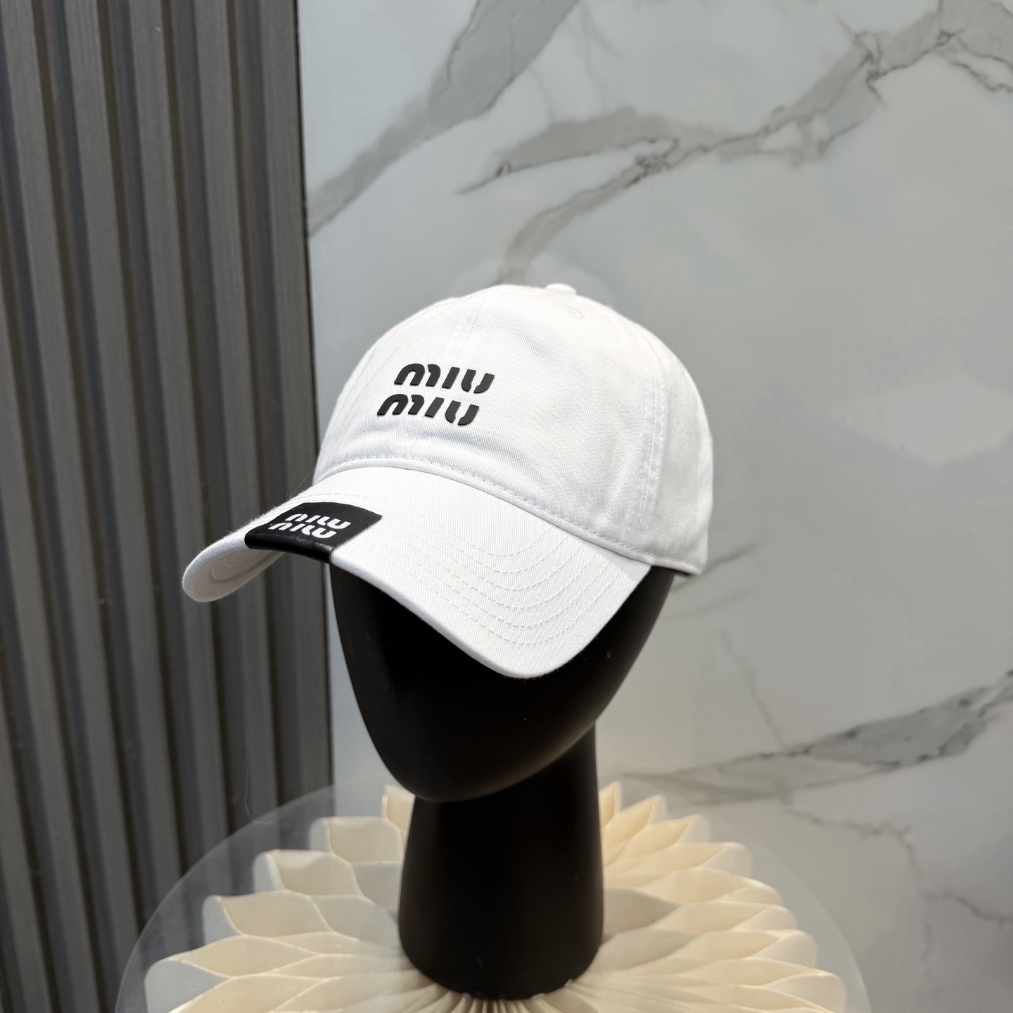 Miu Miu miumiu新款多巴胺四季棒球帽