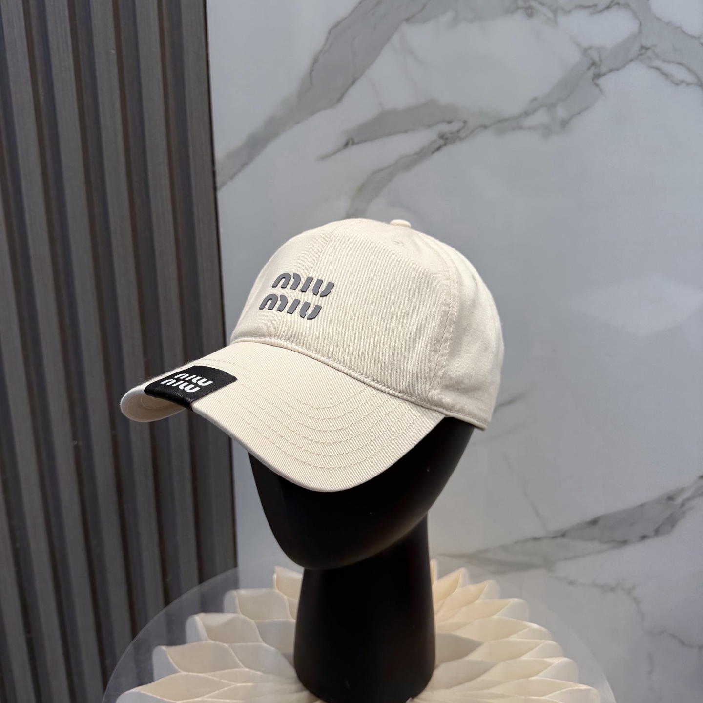 Miu Miu miumiu新款多巴胺四季棒球帽