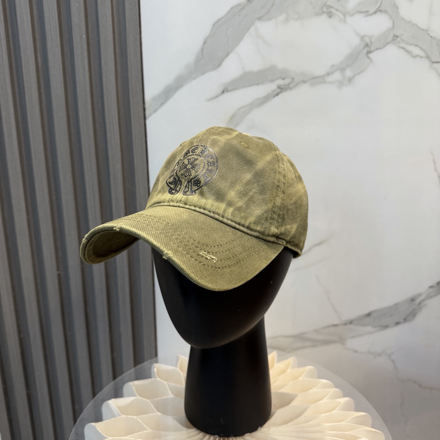 Chrome Hearts 克罗心 ，个性 logo，休闲带点酷酷的感觉，中性款
