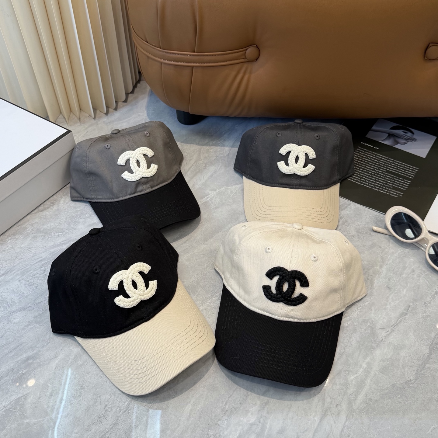 NO:755890,[CHANEL Chanel] New spring and summer simple small fragrance logo baseball cap, new model shipped, big brand style is super easy to match, hurry up and get it!  hat straw hat bucket hat baseball cap, hat, chanel, chanel, espadrilles, hats19860909【CHANEL香奈儿】春夏新款简约小香logo棒球帽,新款出货,大牌款超好搭配,赶紧入手！帽子草帽渔夫帽棒球帽,帽子,chanel,chanel,espadrilles,hats,hat