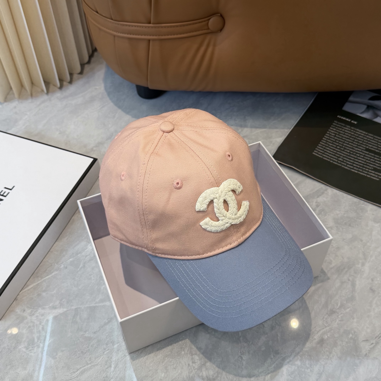 【CHANEL香奈儿】春夏新款简约小香logo棒球帽，新款出货，大牌款超好搭配，赶紧入手！