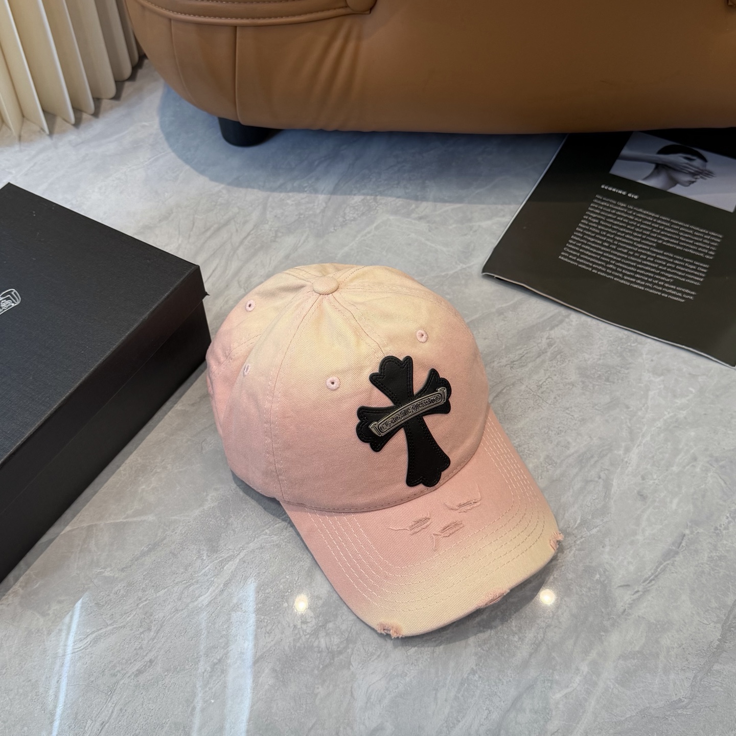 克罗心 🆕🆕新款棒球帽，个性时尚经典十字架标志，休闲带点酷酷的感觉，中性款男女同款！超好搭！头围:56-