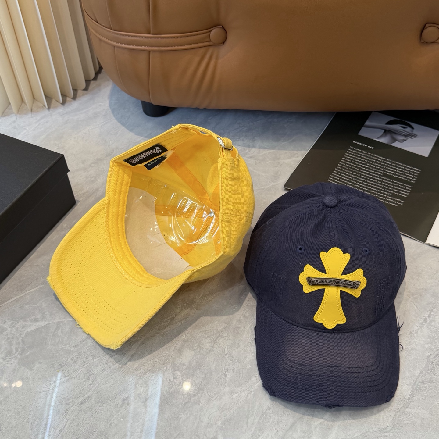 克罗心 🆕🆕新款棒球帽，个性时尚经典十字架标志，休闲带点酷酷的感觉，中性款男女同款！超好搭！头围:56-