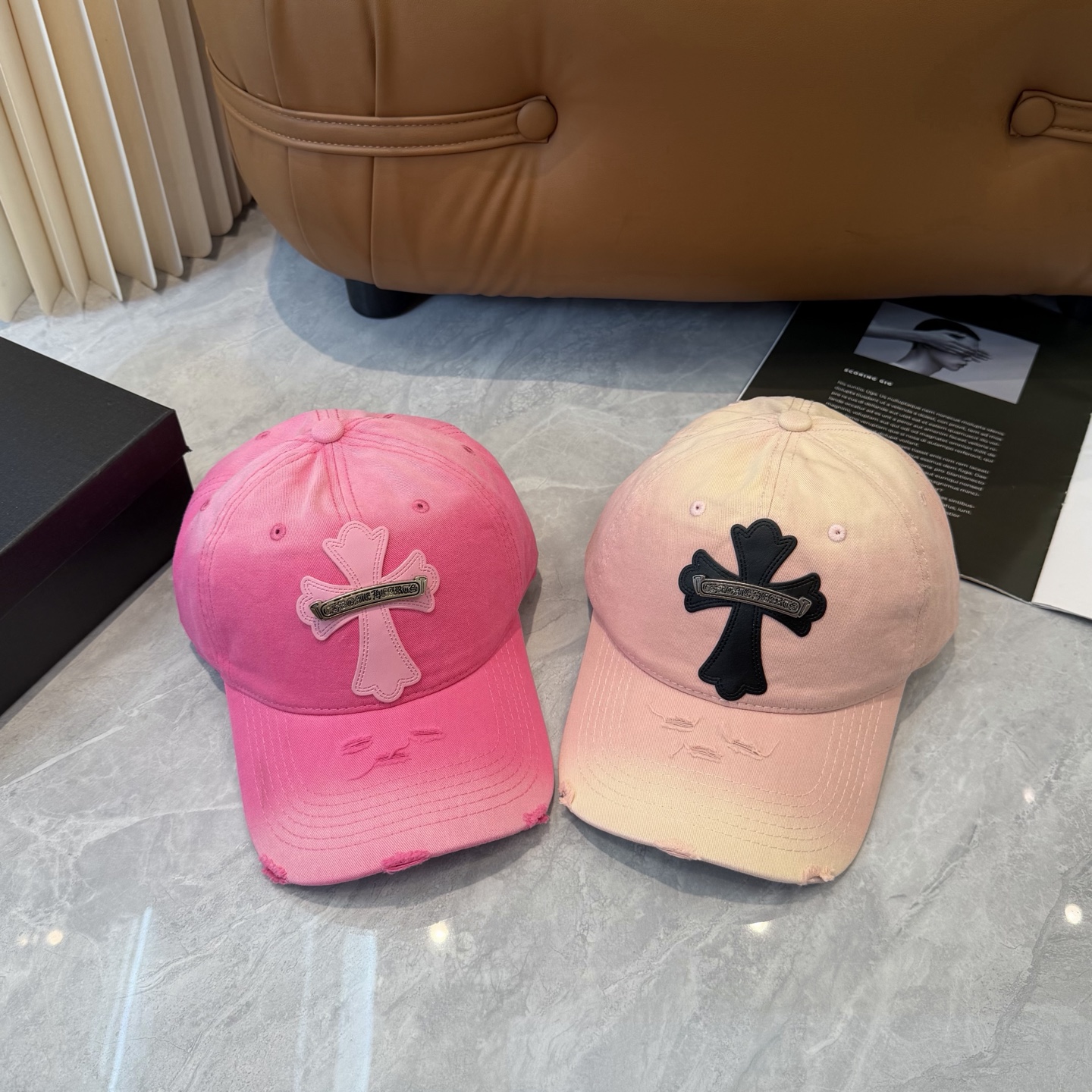 克罗心 🆕🆕新款棒球帽，个性时尚经典十字架标志，休闲带点酷酷的感觉，中性款男女同款！超好搭！头围:56-