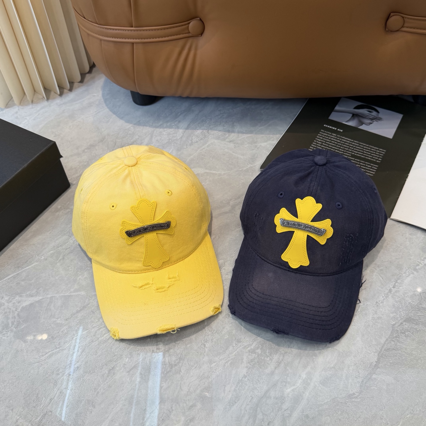 克罗心 🆕🆕新款棒球帽，个性时尚经典十字架标志，休闲带点酷酷的感觉，中性款男女同款！超好搭！头围:56-