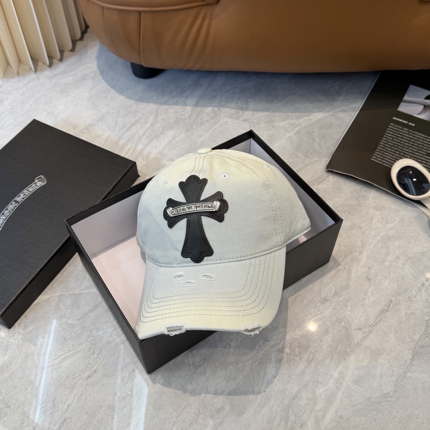 克罗心 🆕🆕新款棒球帽，个性时尚经典十字架标志，休闲带点酷酷的感觉，中性款男女同款！超好搭！头围:56-