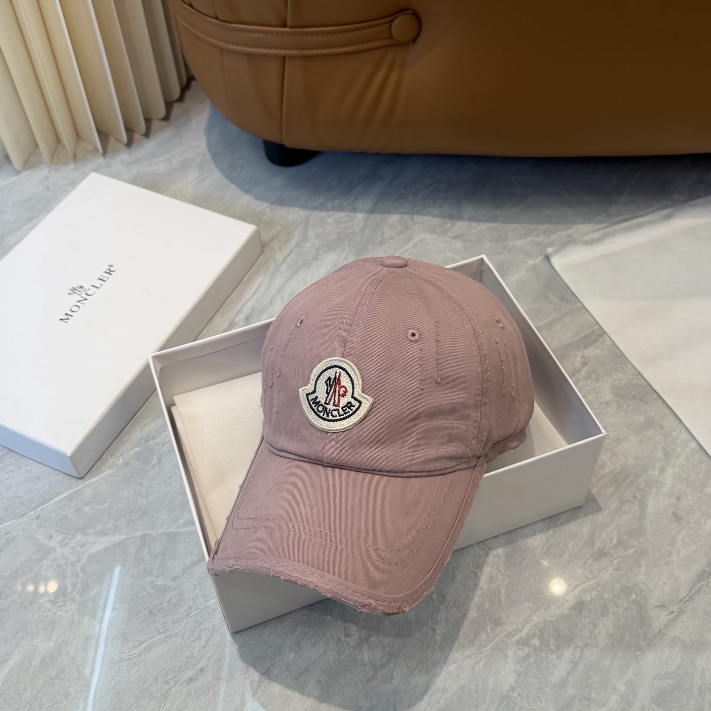 Moncler 蒙口Moncler，高品质透气性巨佳，四季佩戴款