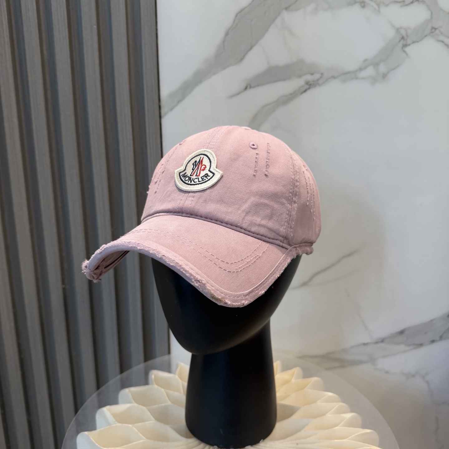 Moncler 蒙口Moncler，高品质透气性巨佳，四季佩戴款