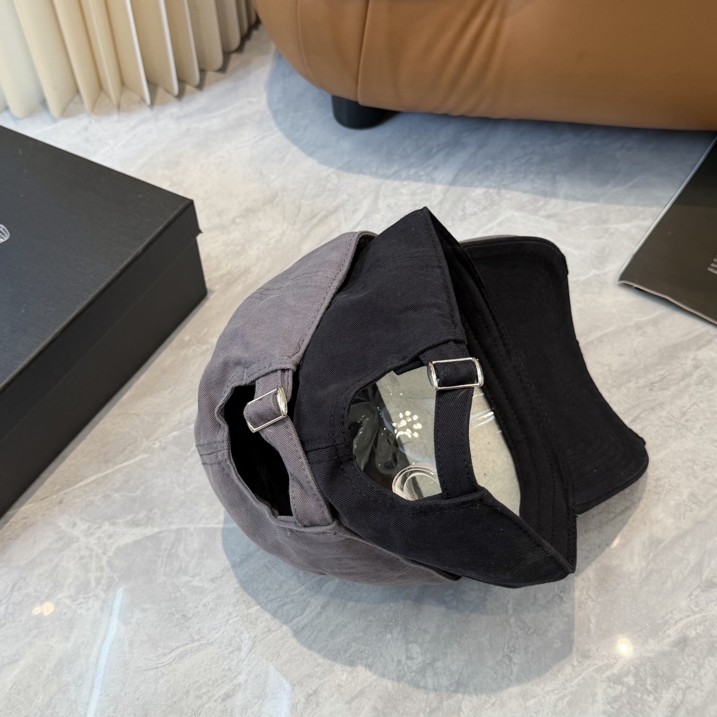 Chrome Hearts 克罗心 ，个性 十字架标志，休闲带点酷酷的感觉，中性款