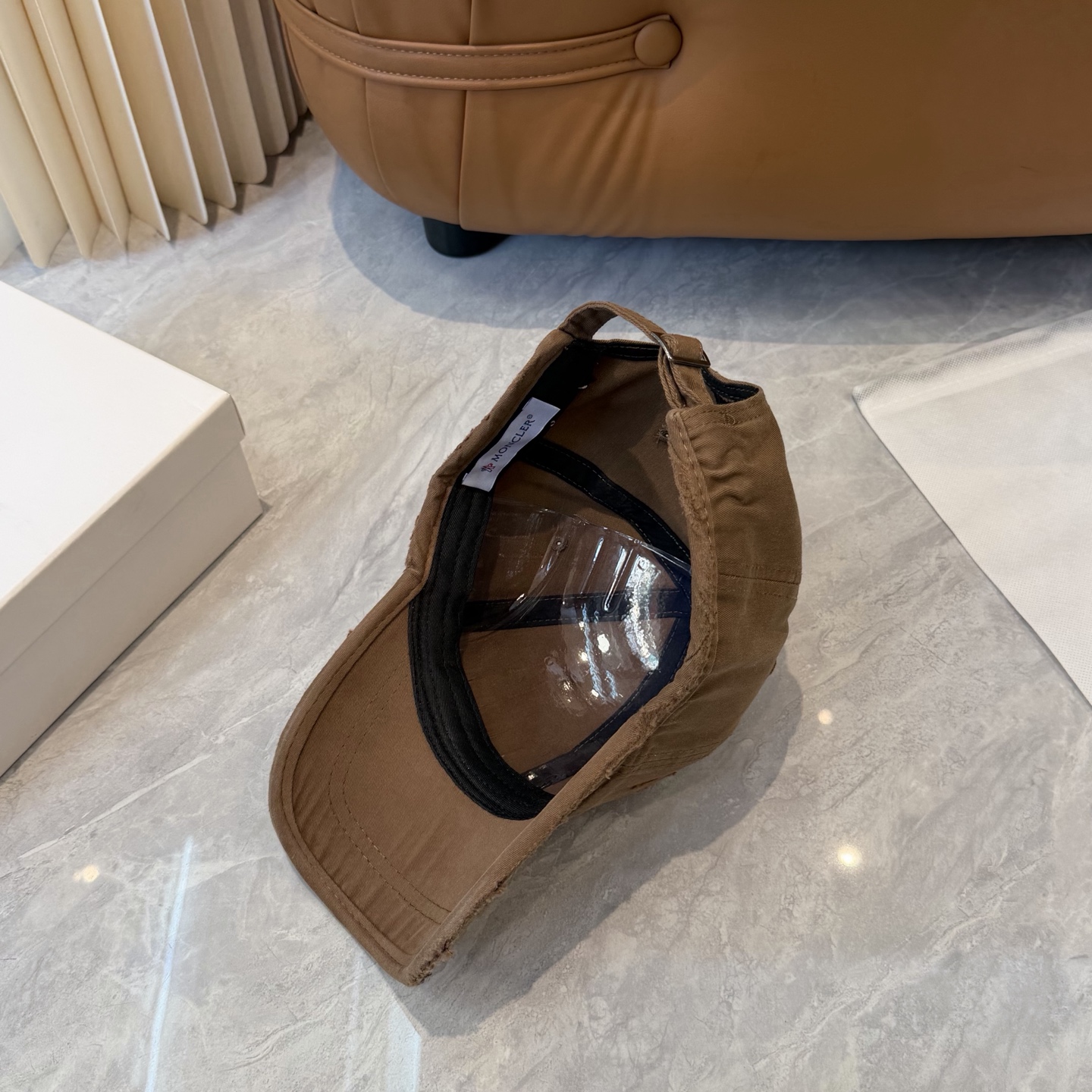 Moncler 蒙口Moncler，高品质透气性巨佳，四季佩戴款