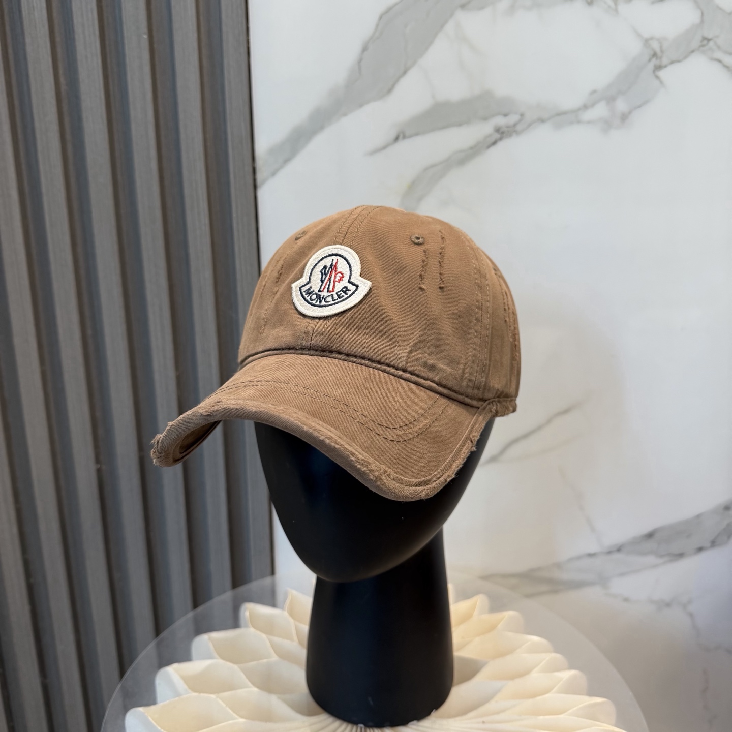 Moncler 蒙口Moncler，高品质透气性巨佳，四季佩戴款