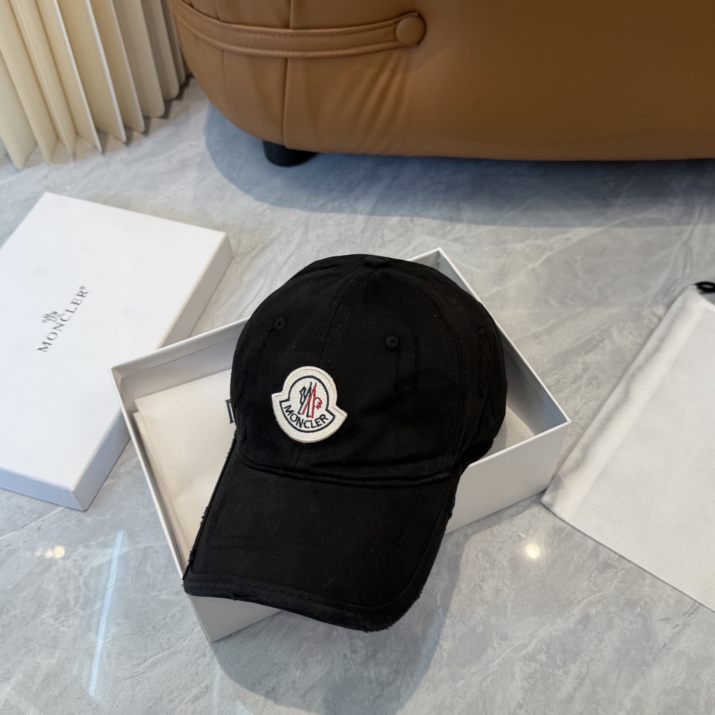 Moncler 蒙口Moncler，高品质透气性巨佳，四季佩戴款