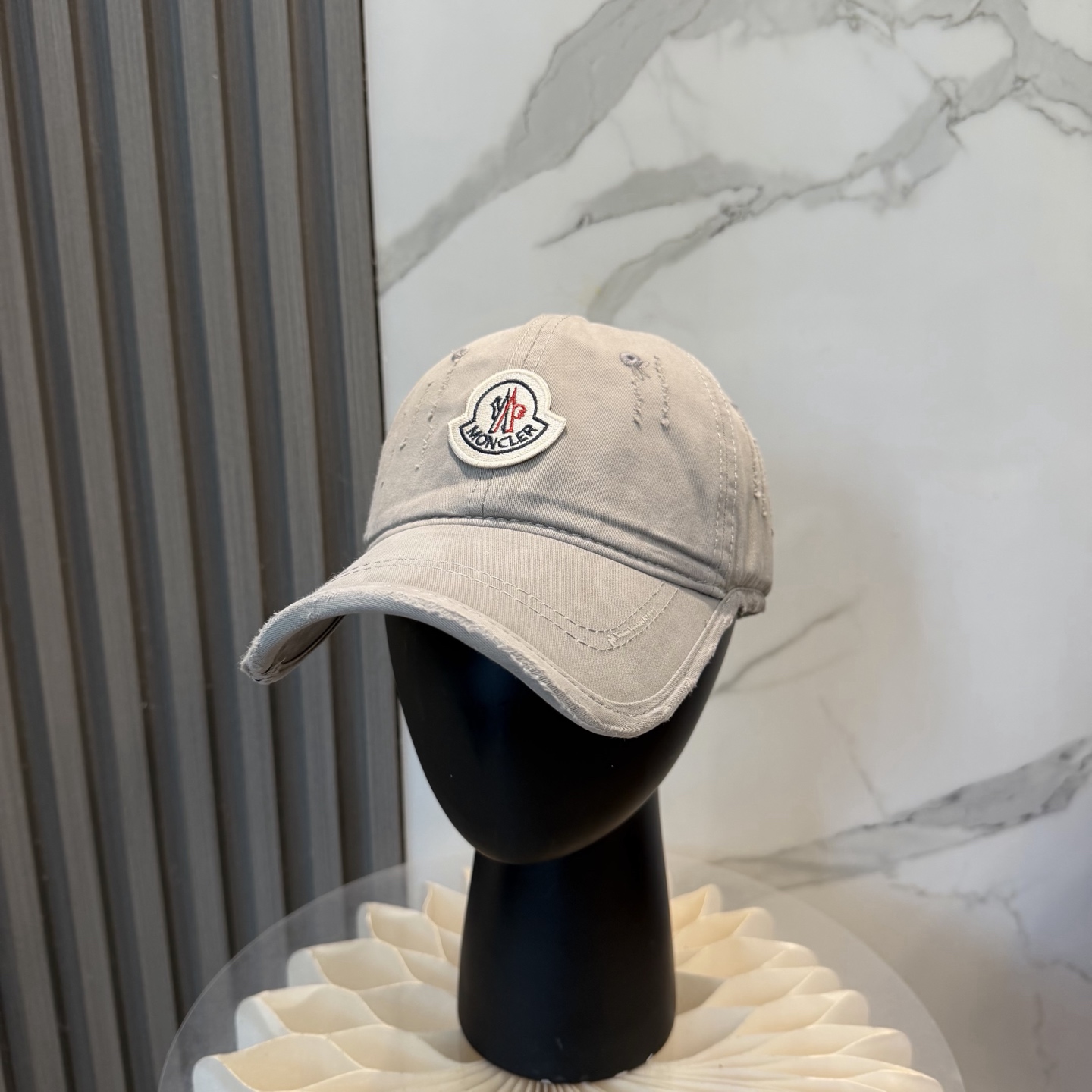Moncler 蒙口Moncler，高品质透气性巨佳，四季佩戴款