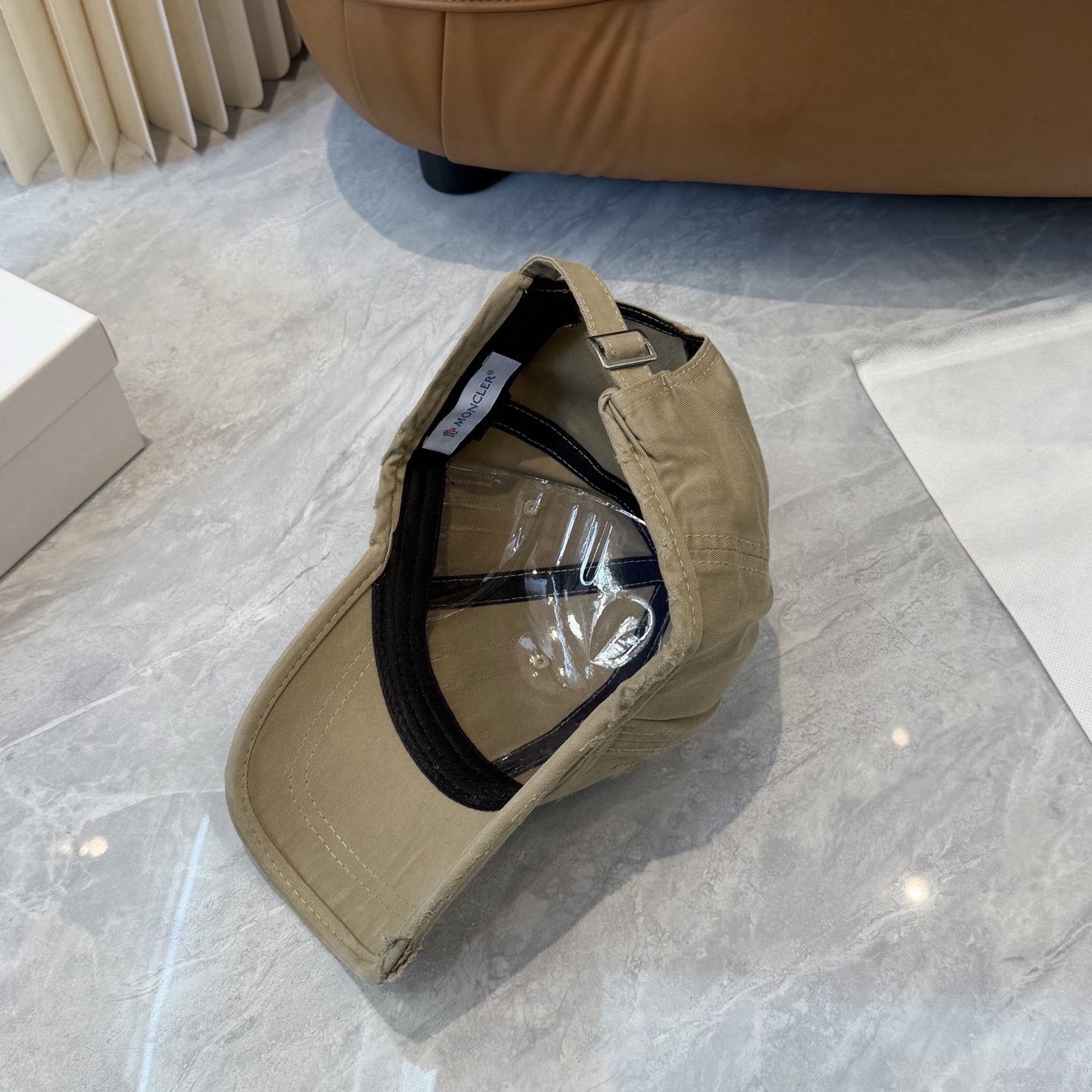 Moncler 蒙口Moncler，高品质透气性巨佳，四季佩戴款