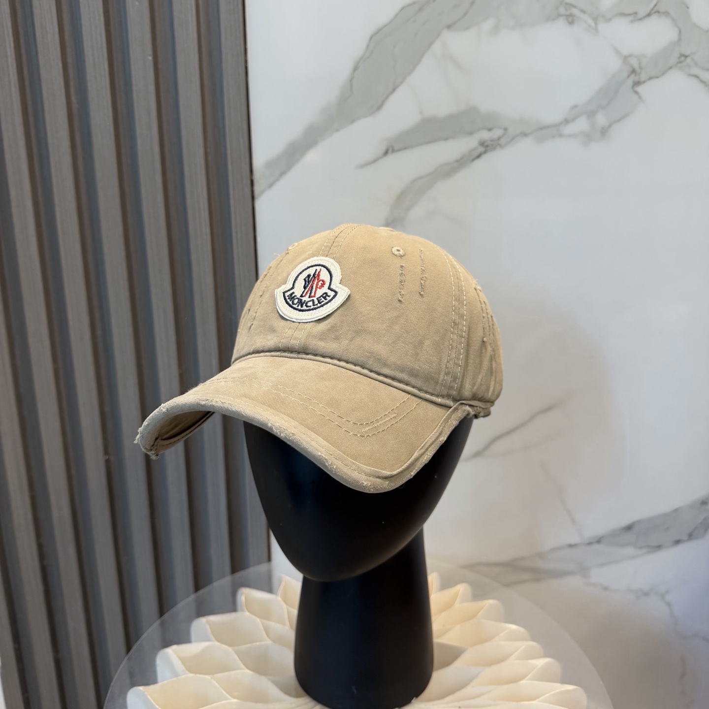 NO:755900,Moncler's new spring style personalized baseball cap, high quality and excellent breathability, suitable for all seasons, a high-looking fashion item!  Uniform hats for men and women, straw hats, fisherman hats, baseball caps, hats, Moncler, espadrilles, hats19860909蒙口Moncler春款新款个性棒球帽,高品质透气性巨佳,四季佩戴款 高颜值时尚单品！ 男女同款帽子草帽渔夫帽棒球帽,帽子,Moncler,espadrilles,hats,hat