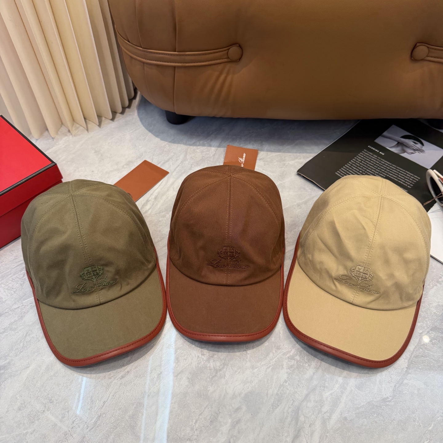 Loro Piana(诺悠翩雅) 专柜新款高版本棒球帽大牌同步，超好出货！颜色做的太特别了～闭眼入 全是