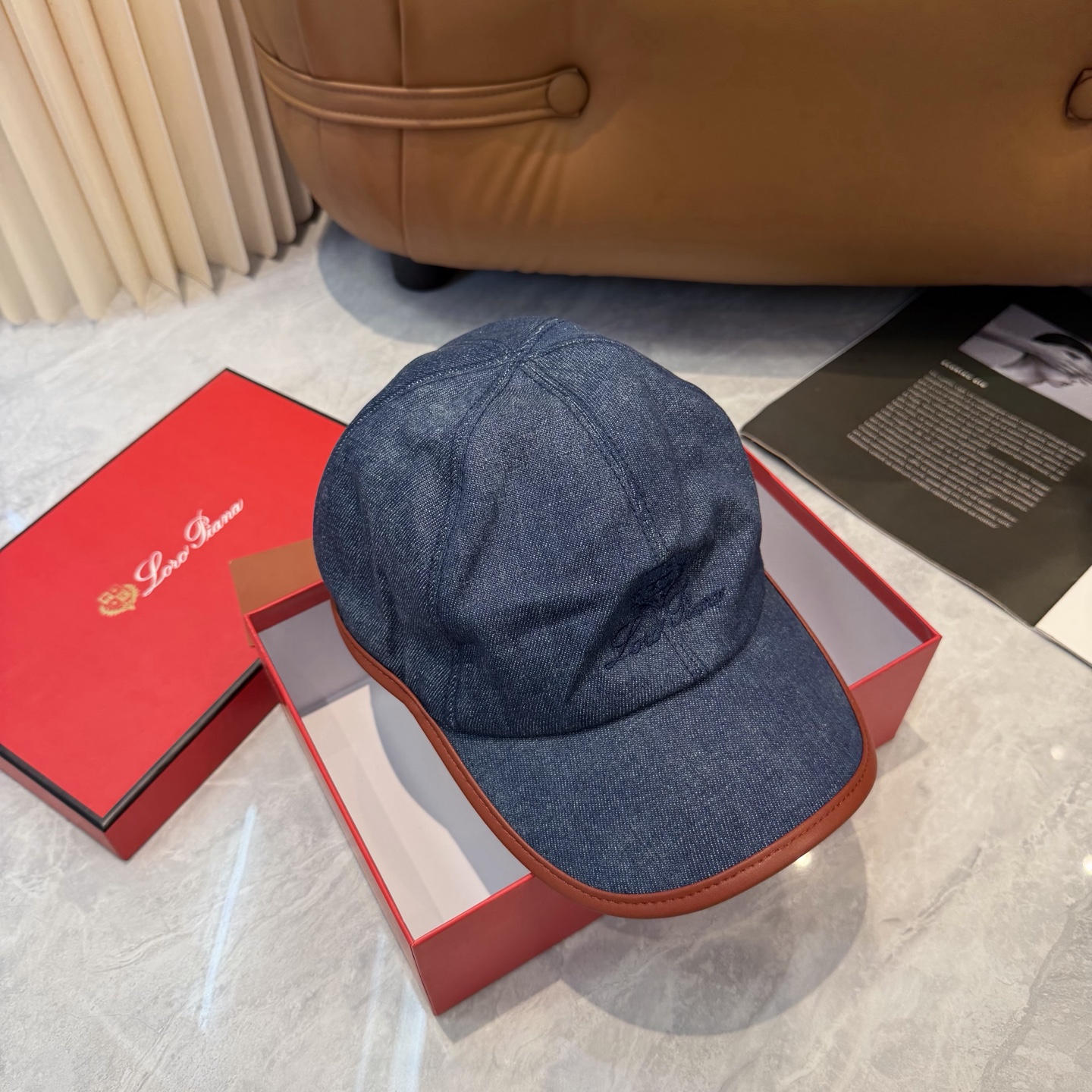 Loro Piana(诺悠翩雅) 专柜新款高版本棒球帽大牌同步，超好出货！颜色做的太特别了～闭眼入 全是
