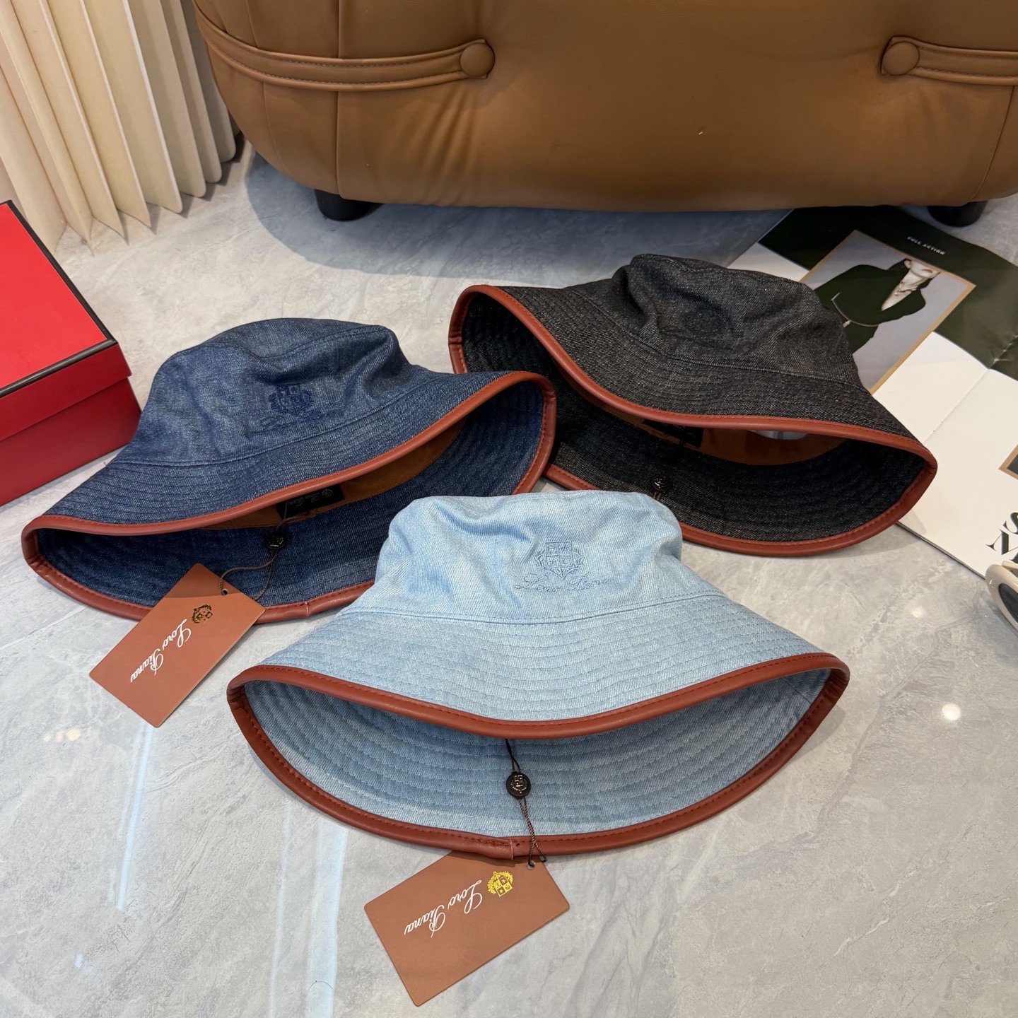Loro Piana(诺悠翩雅) 专柜新款高版本渔夫帽大牌同步，超好出货！颜色做的太特别了～闭眼入 全是